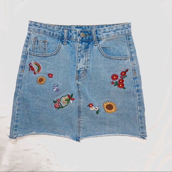 Zaful Dresses & Skirts - Flower Embroidered Denim Skirt
